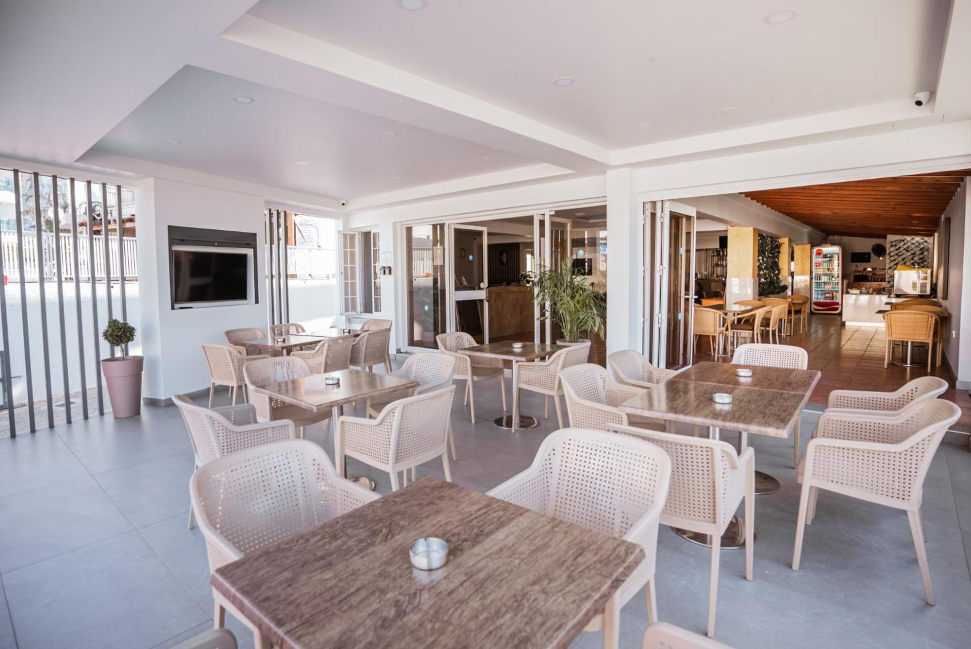 Paul Marie Hotel Apartments 아이아 나파 외부 사진